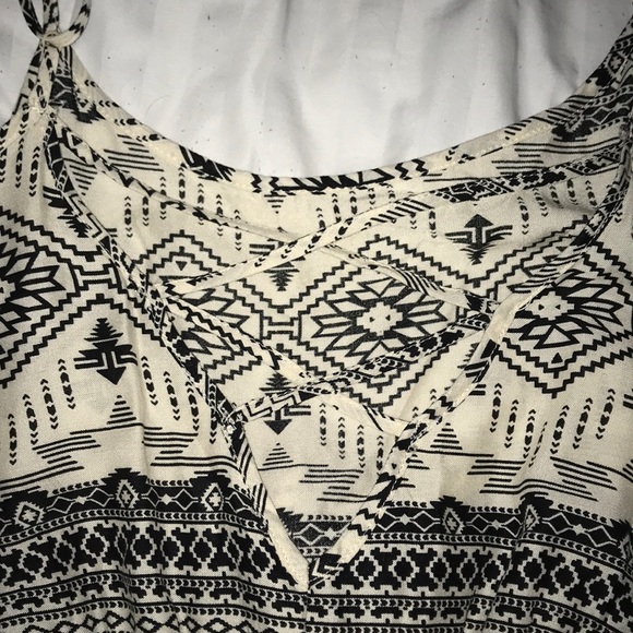 Printed Romper with Cross Back - Picture 3 of 3